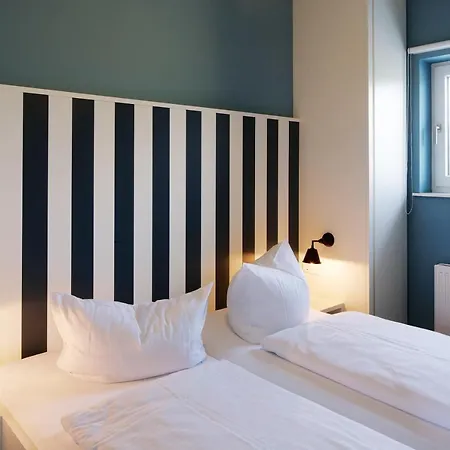 Im Hafen Pier1 Am Cospudener Bei Leipzig