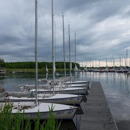 Im Hafen Pier1 Am Cospudener Bei Leipzig アパート マルククレーベルク