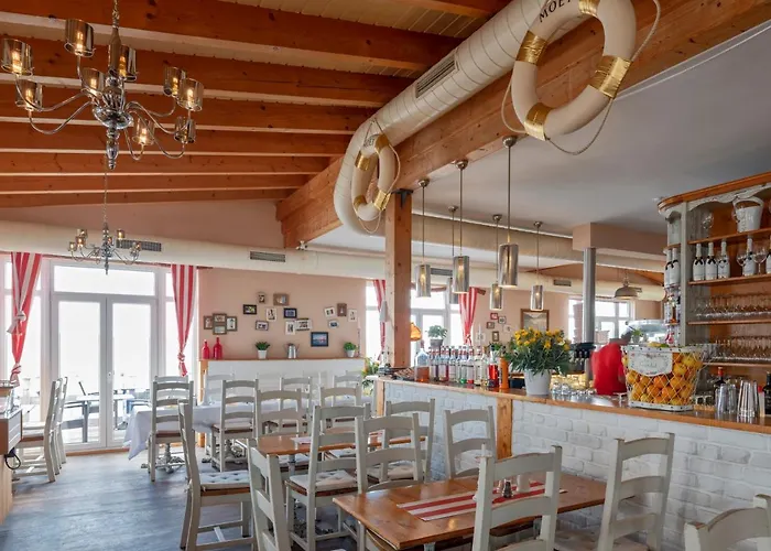 Im Hafen Pier1 Am Cospudener Bei Leipzig *