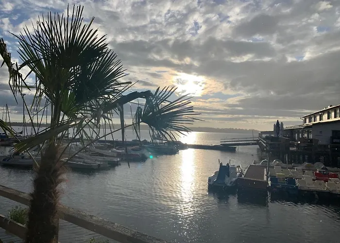 Im Hafen Pier1 Am Cospudener Bei Leipzig